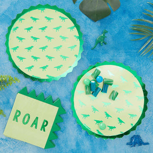 Roar Shaped 23cm Paper Plates Pack of 8