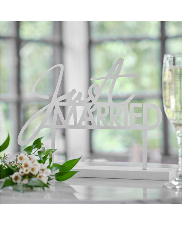 Contemporary Wedding Just Married Wedding Table Sign